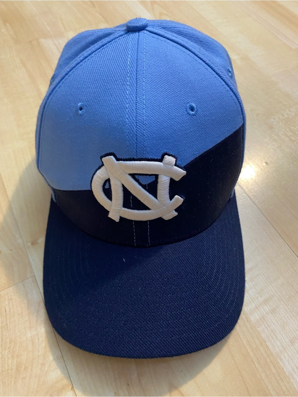 North Carolina Tar Heels Nike Fitted S/M Baseball Cap